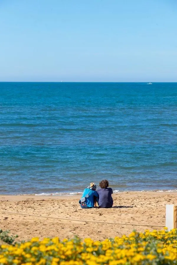 Just 2 Of Us Apartment Castelldefels